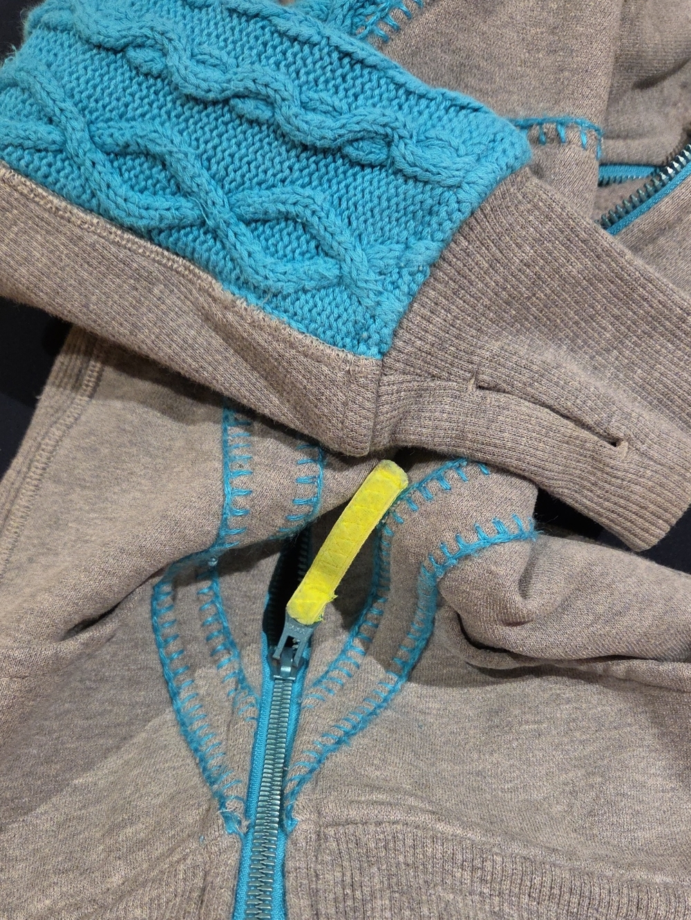 Size 6 Ivivva By Lululemon Girl's Thick Knit Remix Full-zip Hoodie. - Picture 6 of 6